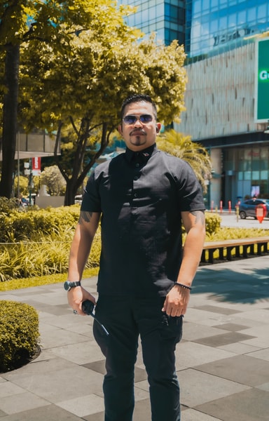 Professional security team member 1